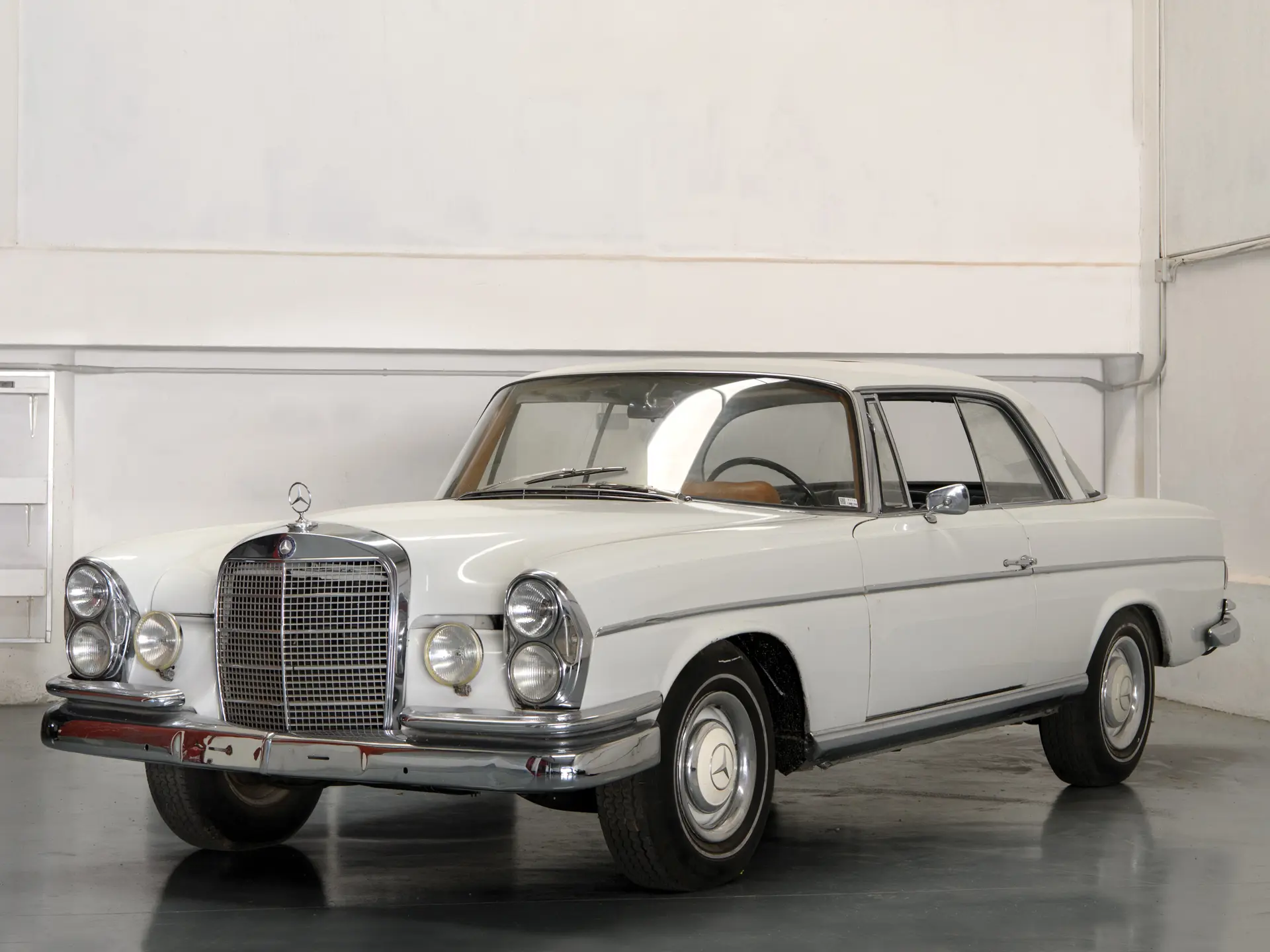 MERCEDES 300 SE N°100 24H DE SPA 1964 VITESSE L159 1:43