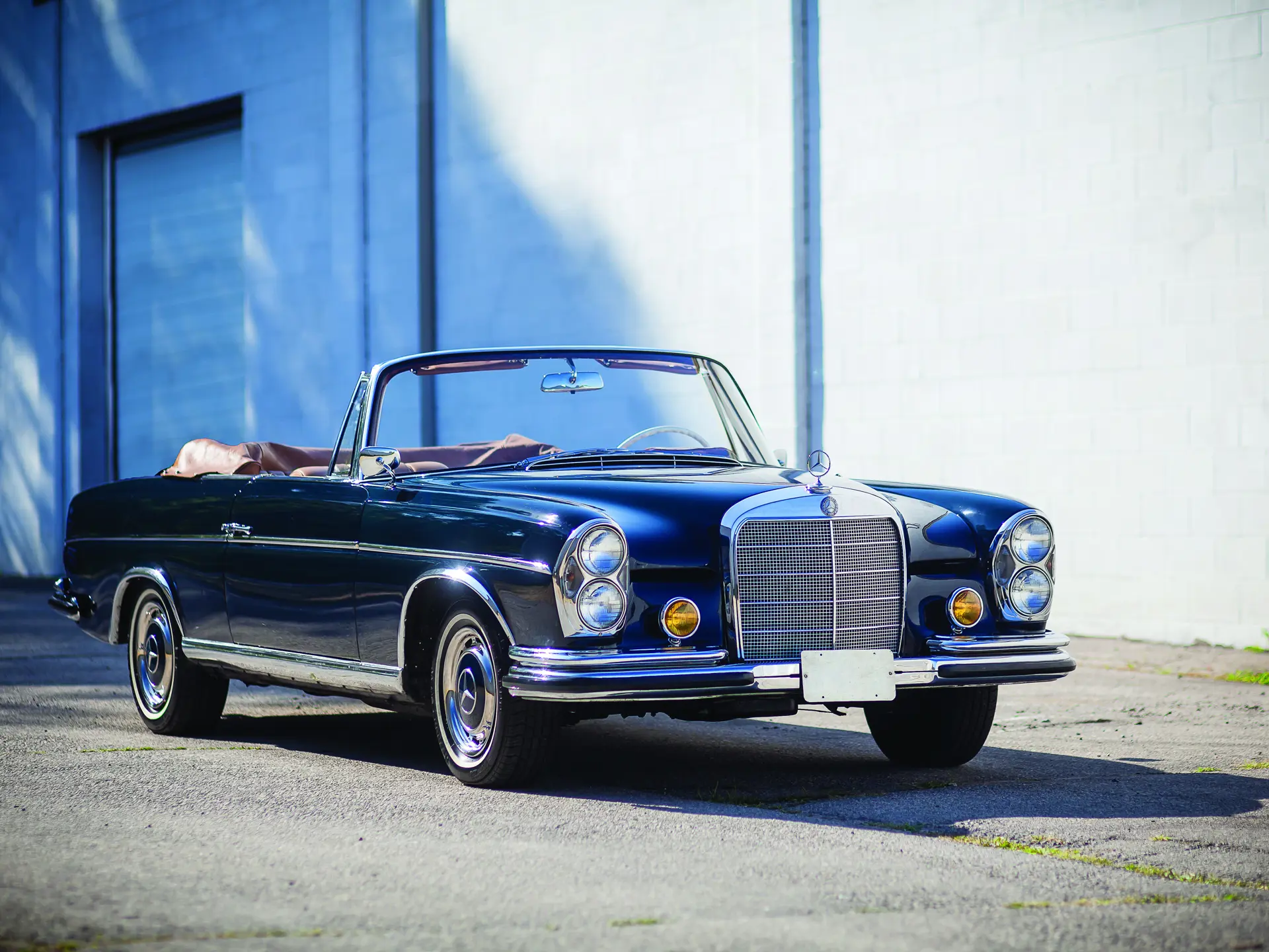 1964 Mercedes-Benz 220 SE Cabriolet | Auburn Fall 2016 | RM Sotheby's