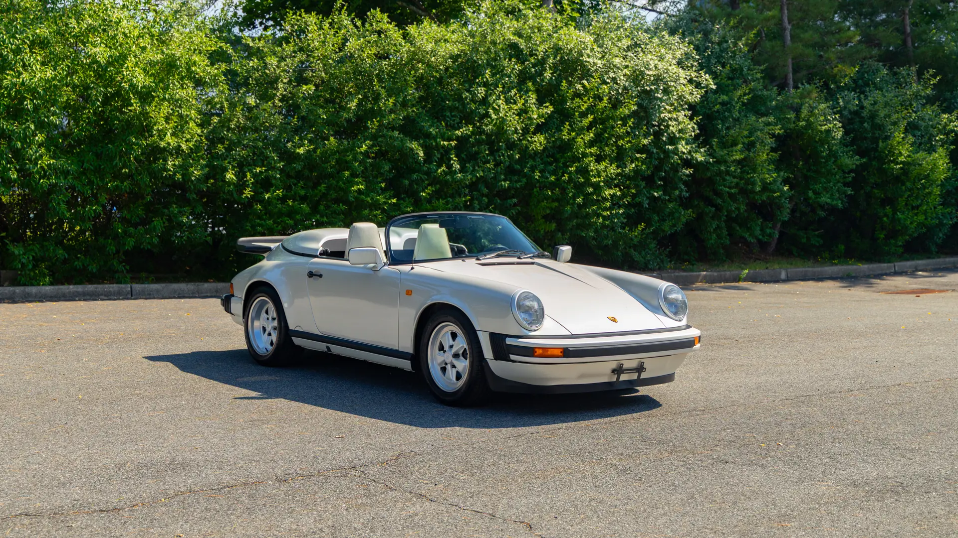 https://cdn.rmsothebys.com/9/9/2/2/e/0/9922e0b9fae793d878612325c28031028edfb735.webp
