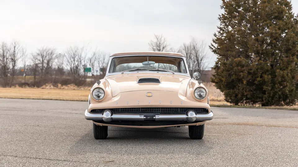 1958 Packard Hawk | Photo: Teddy Pieper - @vconceptsllc