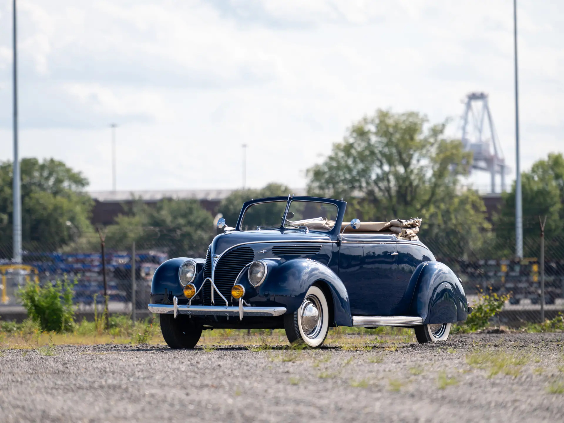 1938 Ford Deluxe