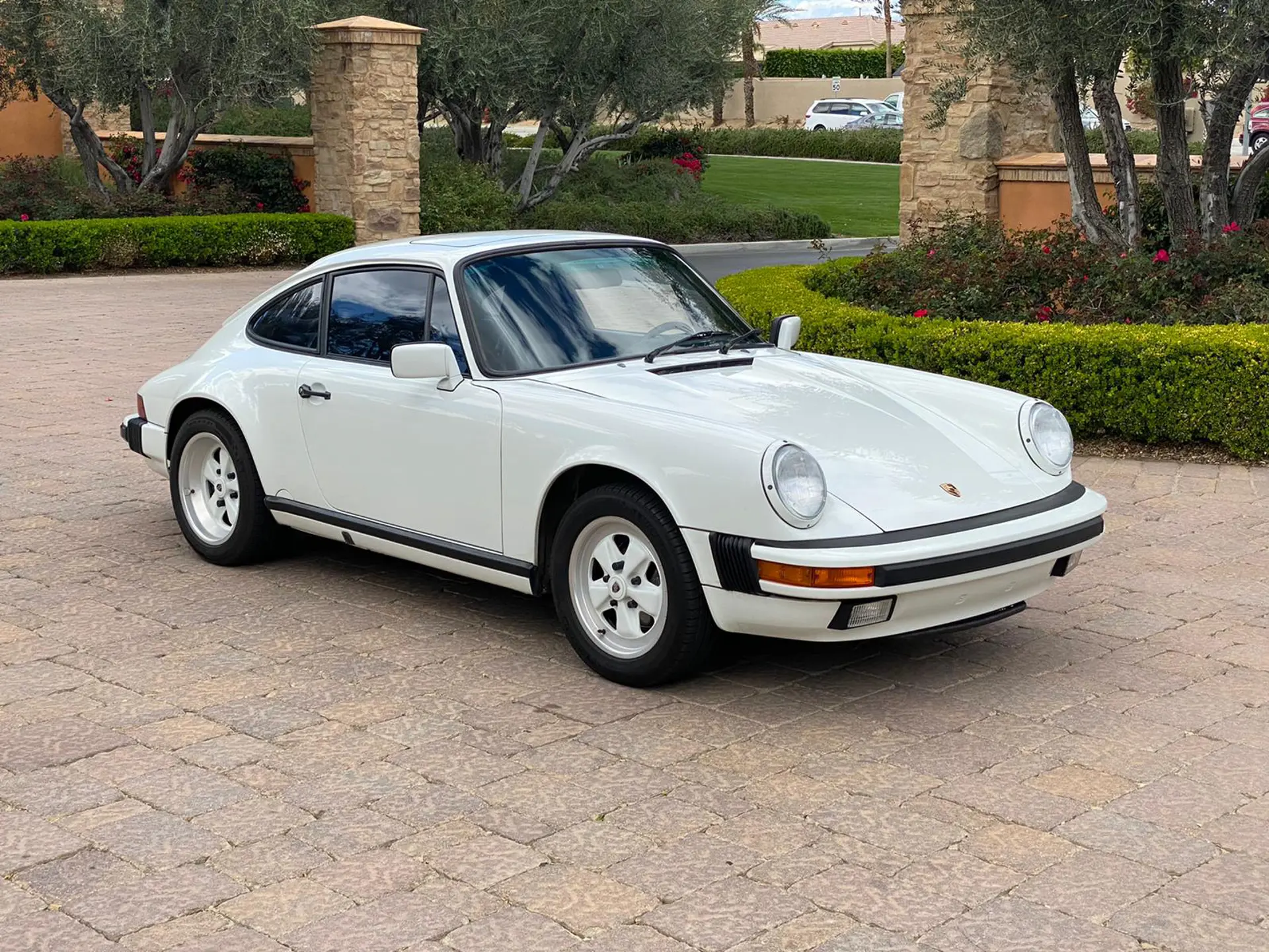 【訳あり注意】LookSmart ポルシェ911 3.2クーペ 1989 訳あり注意】LookSmart ポルシェ911 3.2クーペ 1989 訳あり注意