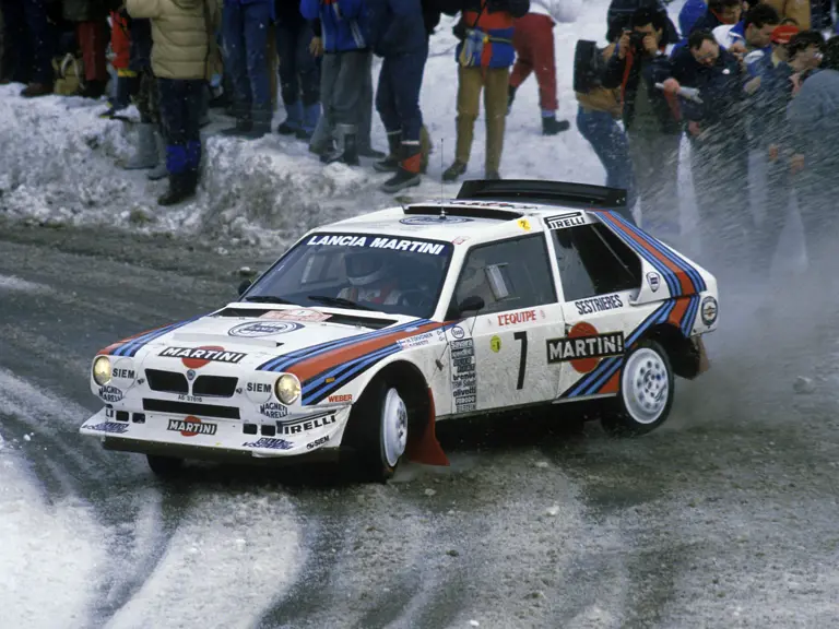 Henri Toivenen controls a fast corner drift at the 1986 Rallye-Monte Carlo.