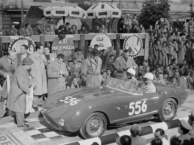 Chassis 0272 M with Emmanuel de Graffenried and Giannino Parravicini at the start of the 1954 Mille Miglia.