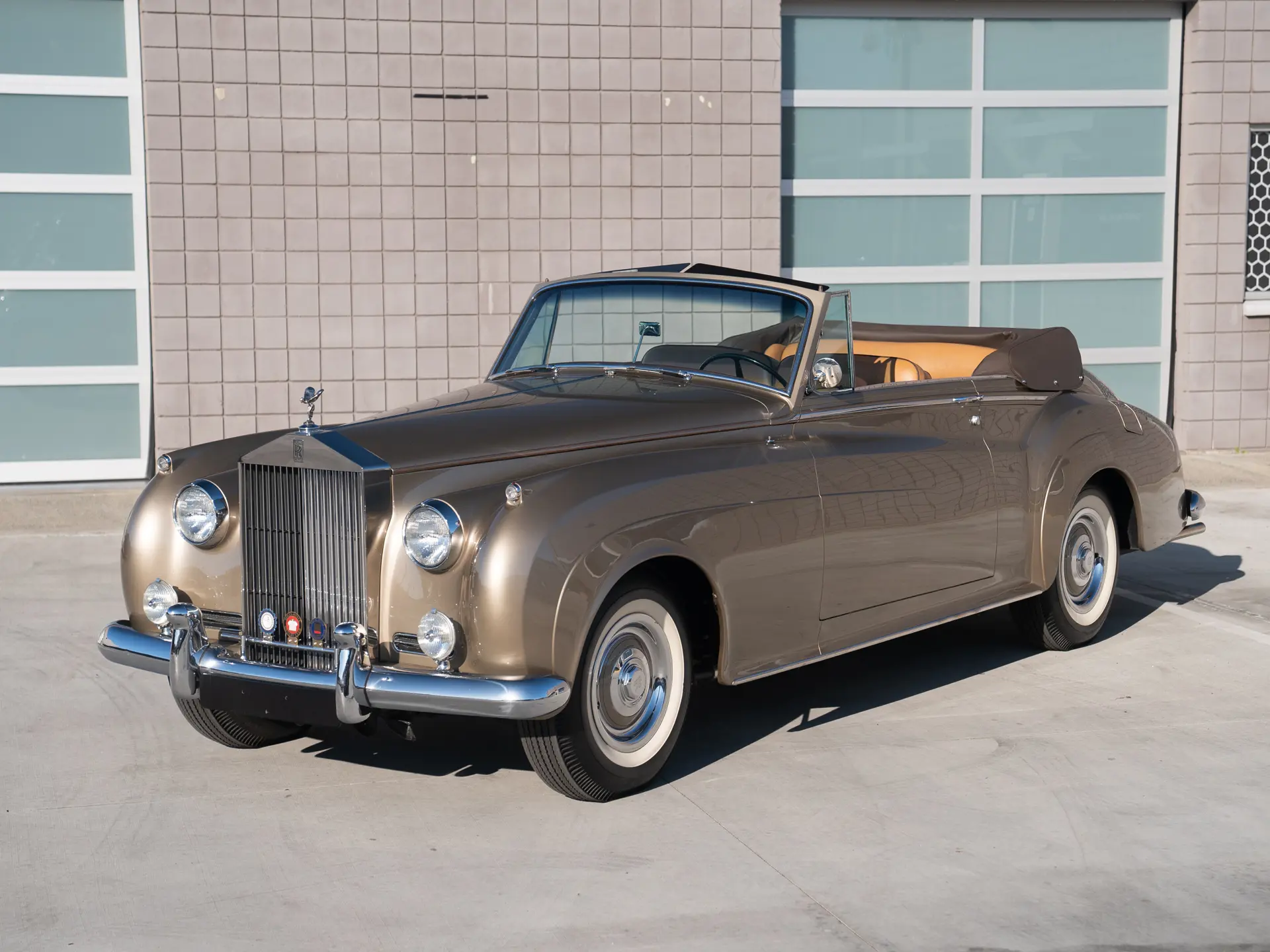 1962 Rolls-Royce Silver Cloud II Drophead Coupe Adaptation