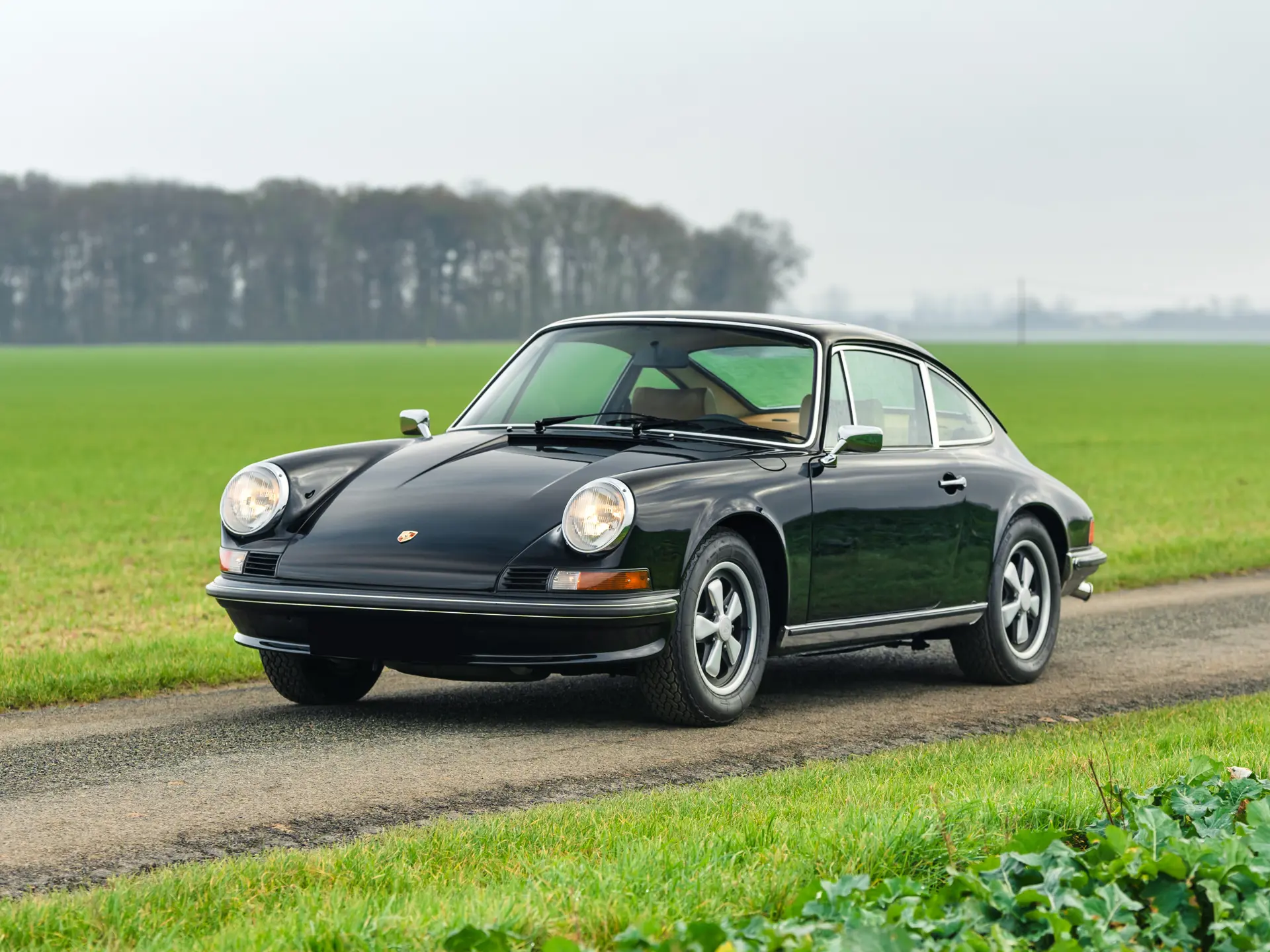1973 Porsche 911 S 2.4 Coupé | Paris 2024 | RM Sotheby's