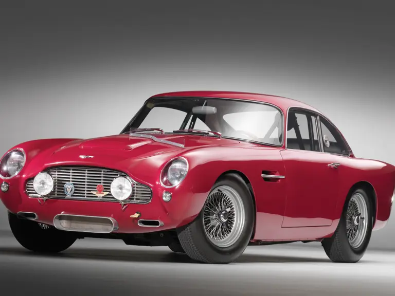 aston_martin_3_4_front 030