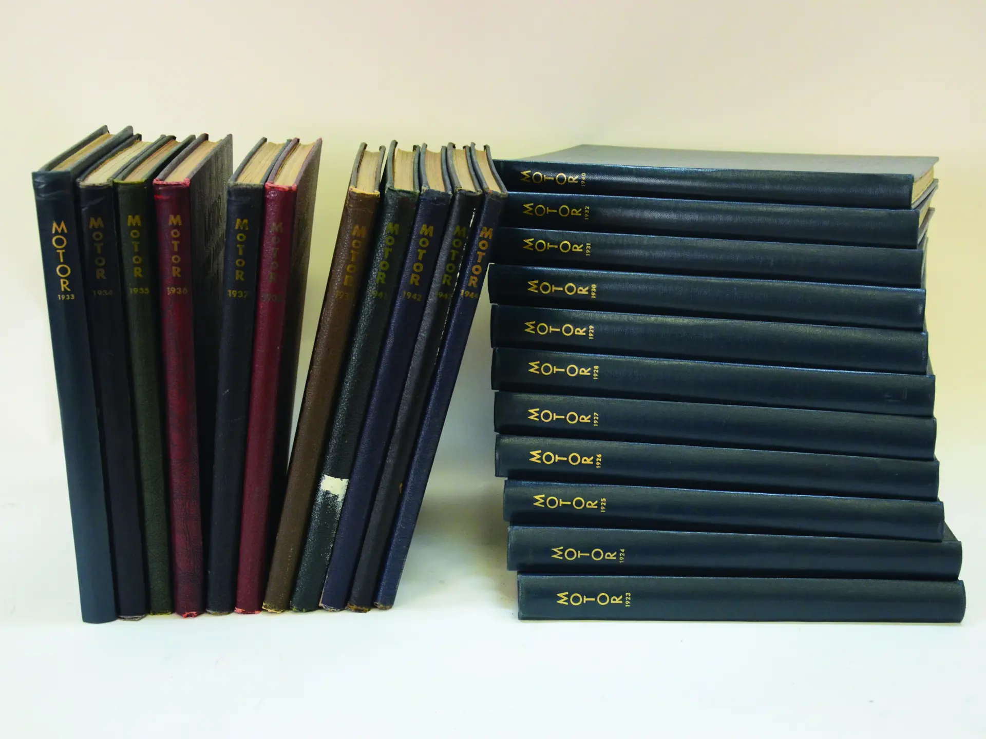 22 hard bound issues of Motor Magazines | Auburn Spring 2017 | RM Sotheby's