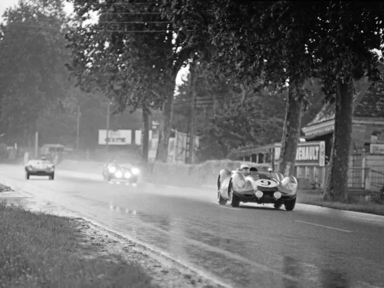 Flying down the Mulsanne Straight, chassis BHL 105 leads the OSCA S750TN (left) of de Tomaso/Davis at the 1958 24 Hours of Le Mans.