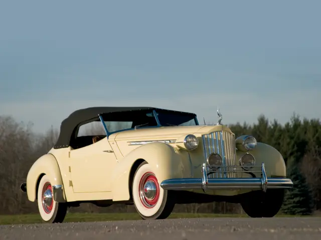 1939 Packard 1703 Super Eight Darrin Convertible Victoria