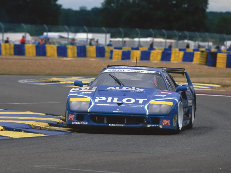  Chassis no. 74045 at the 1995 24 Hours of Le Mans, where it finished 12th overall.