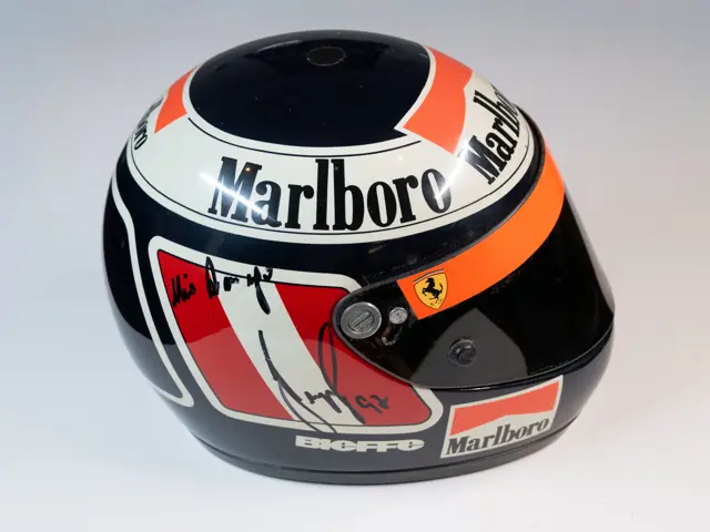 Gerhard Berger ヘルメット ミニチュア 1996 1997 2点 a4eb68a06b9e49d270bfa2e7af9e88