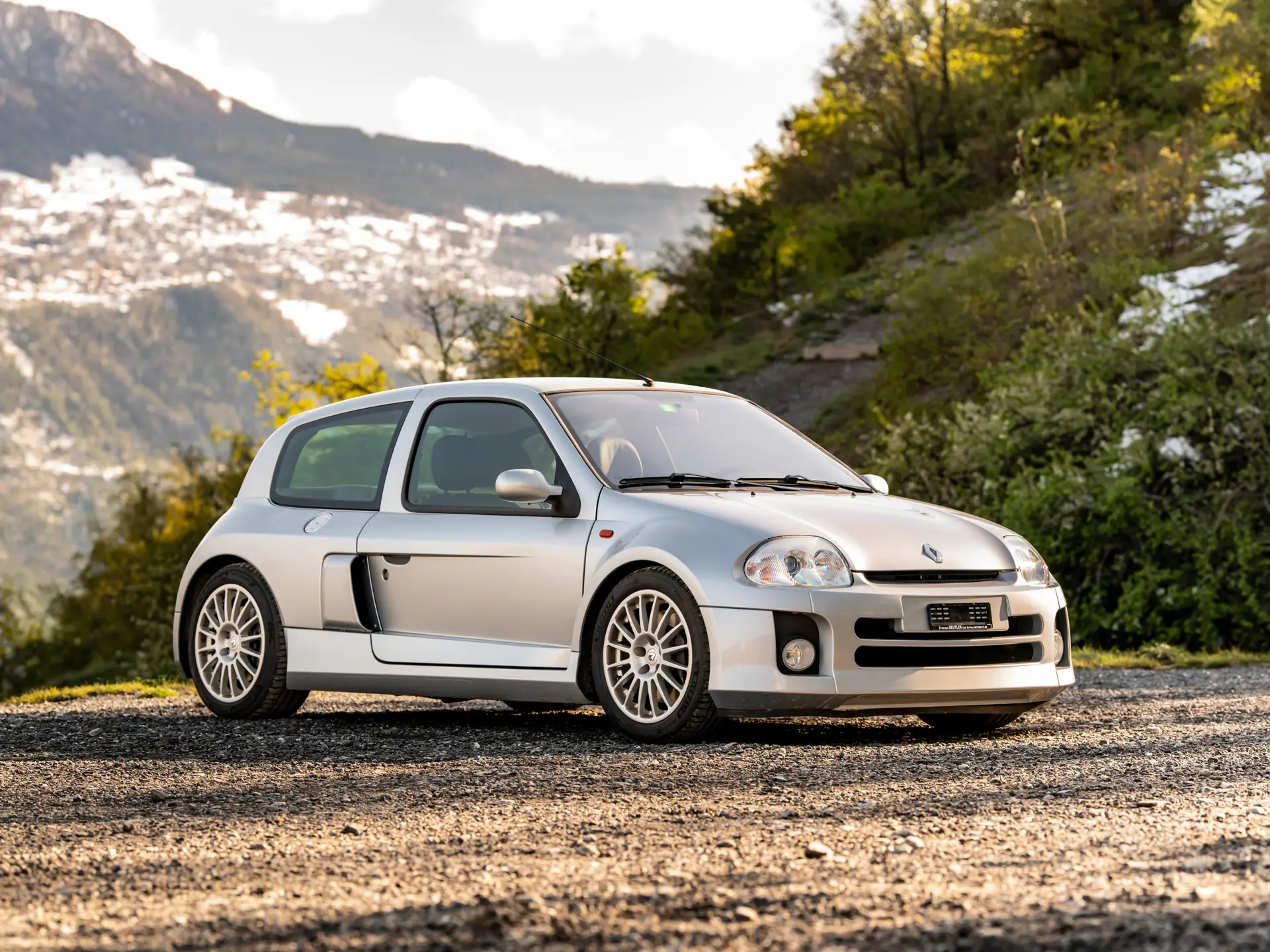 Ottomobile Renault Clio V6 Phase 1 year 2001 silver 1:18
