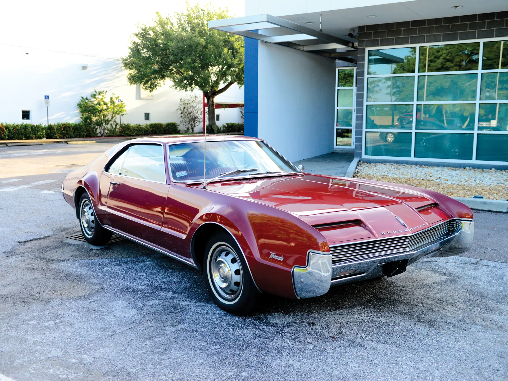 1966 Oldsmobile Toronado | Hilton Head 2015 | RM Sotheby's