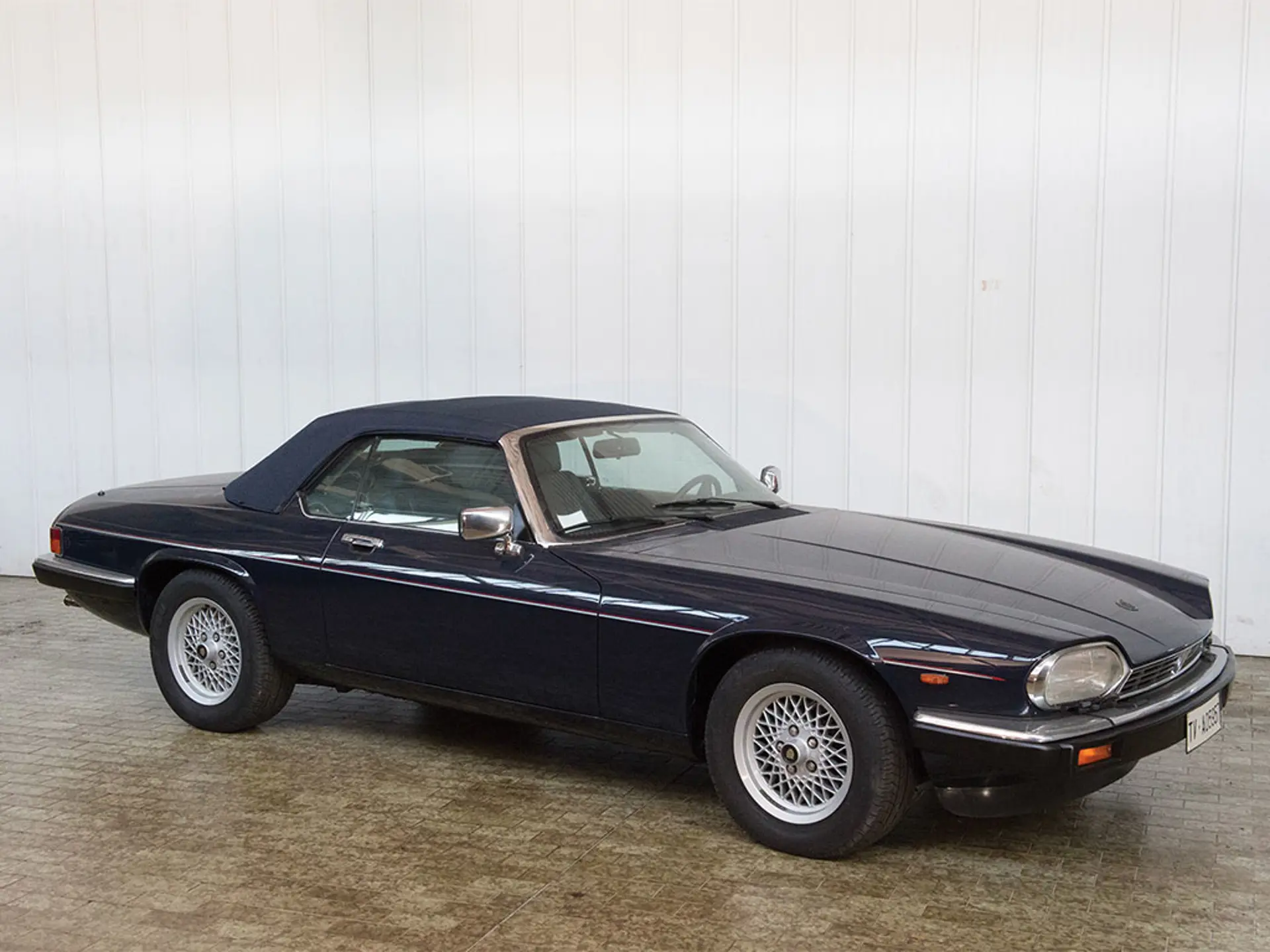 83 Xjs 1983 Jaguar XJS V-12 | Duemila Ruote | RM Sotheby's