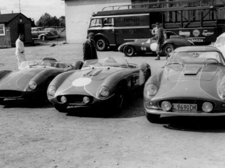 Chassis 0610 MDTR sits in between chassis 0702 MDTR (Ferrari 500 TRC) and chassis 0723 GT (a Ferrari 250 GT ‘Tour de France’), all under the Scuderia Askolin banner.