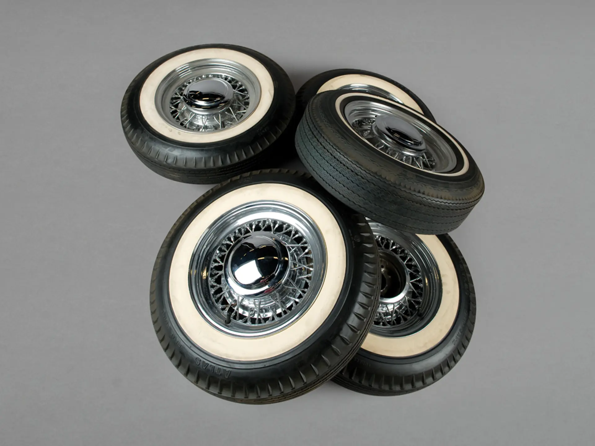 1950s Chrysler/Desoto Wire Wheels | Joe's Garage - The MacPherson ...