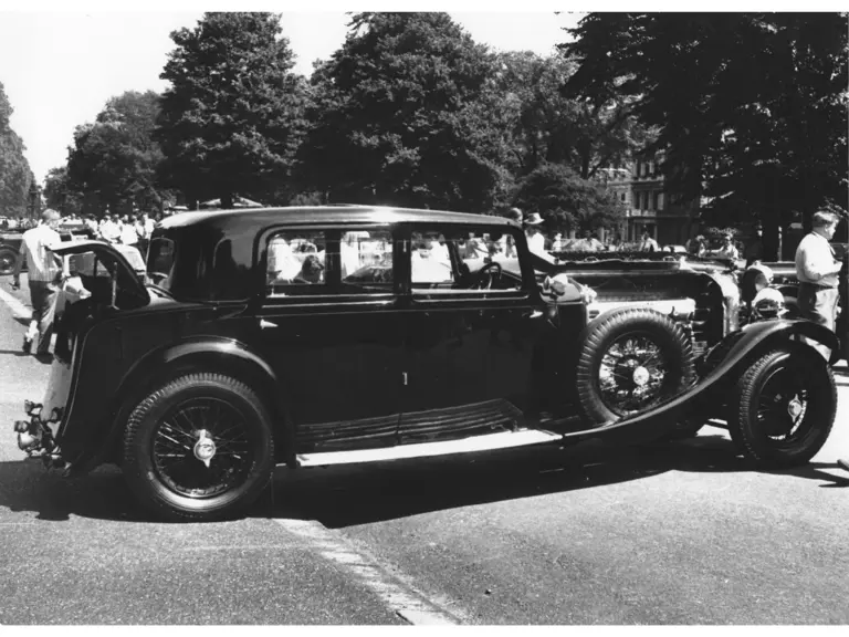 YX5110 at Kensington Gardens, 1961.