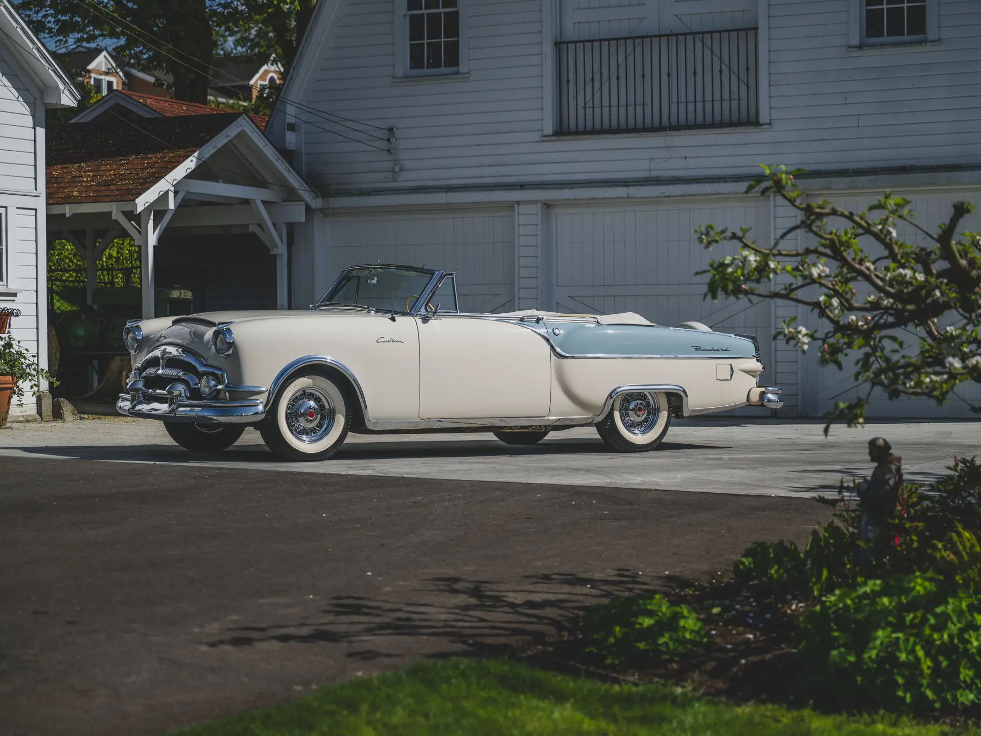 First class $35,000 Quiet Luxury – Cathay Pacific First Class Full