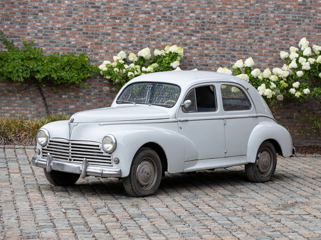 1959 Peugeot 203 Saloon