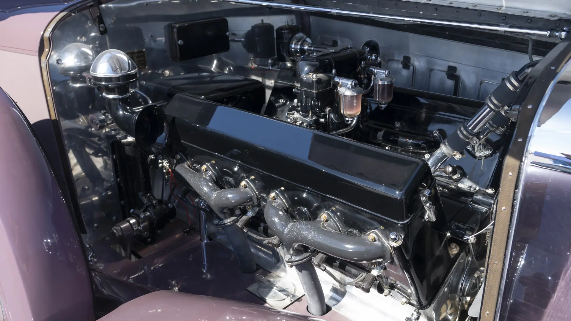 https://cdn.rmsothebys.com/b/0/3/7/f/0/b037f08b797d7aa10b0850da097ceffd2872bda3.webp
