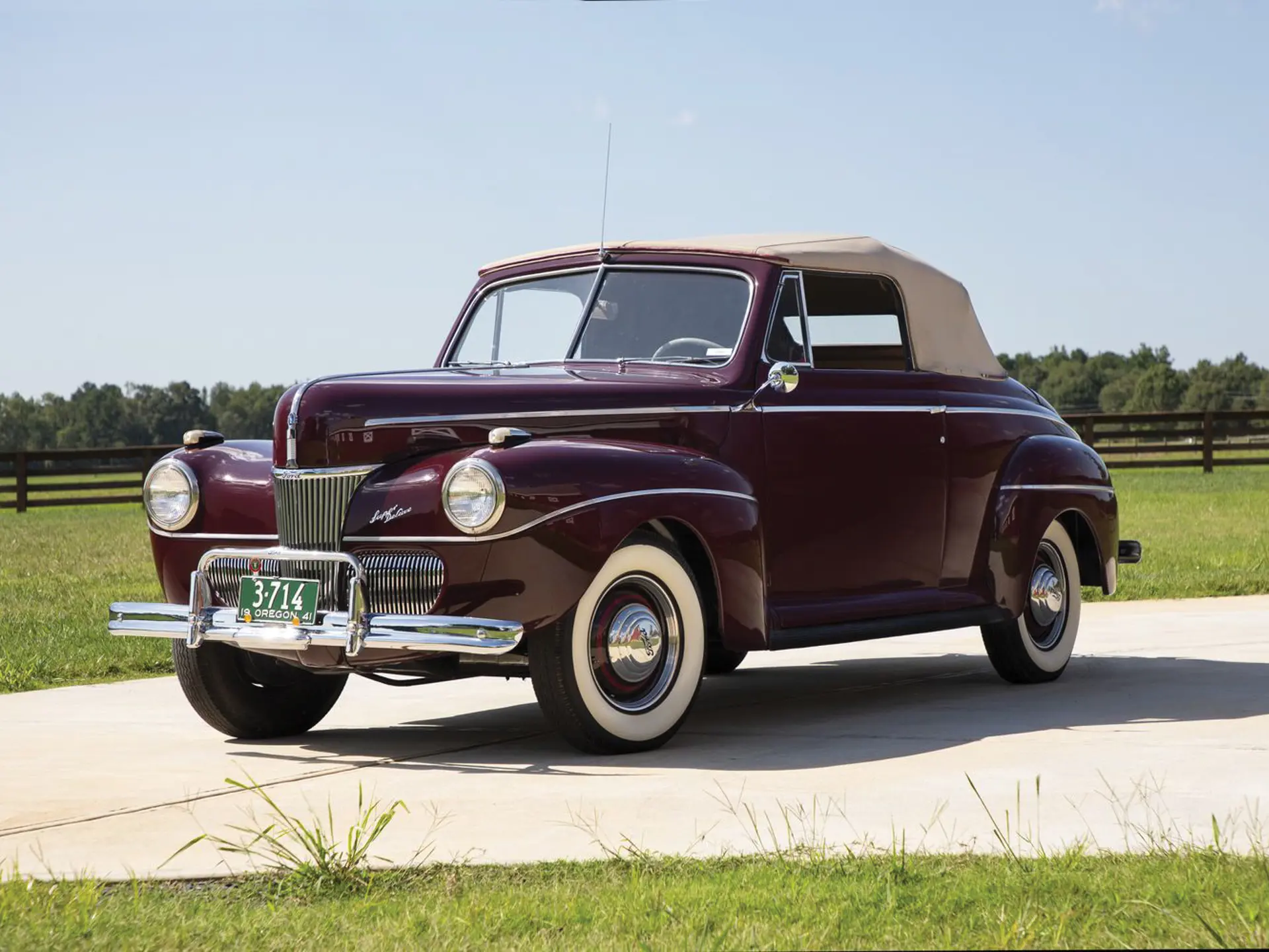 1941 Ford V-8 Super DeLuxe Convertible Coupe | Hershey 2019