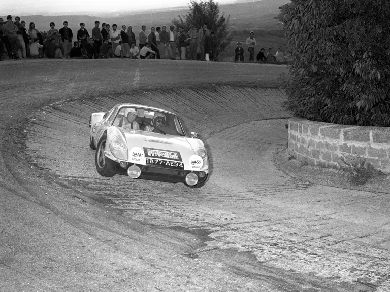 904-061 at speed during the 1969 Tour de France.