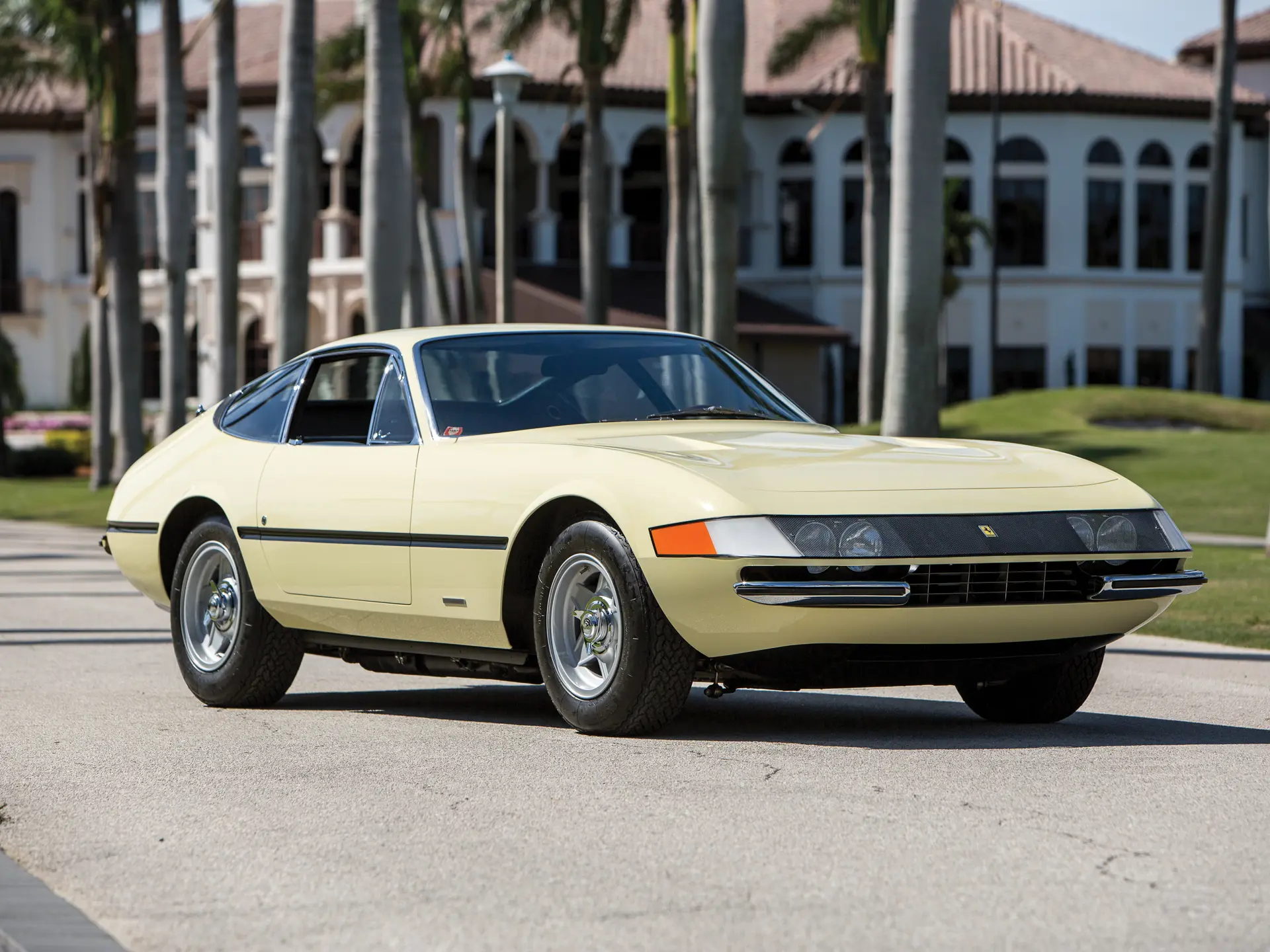 1969 Ferrari 365 GTB/4 Daytona Berlinetta by Scaglietti | New York
