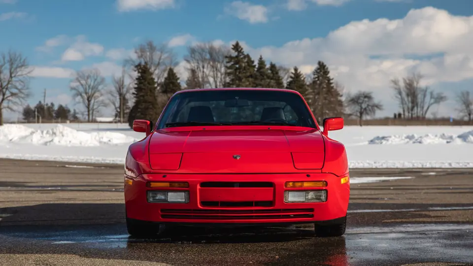1986 Porsche 944 Turbo | Photo: Teddy Pieper @vconceptsllc