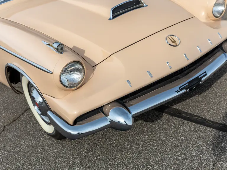 1958 Packard Hawk | Photo: Teddy Pieper - @vconceptsllc