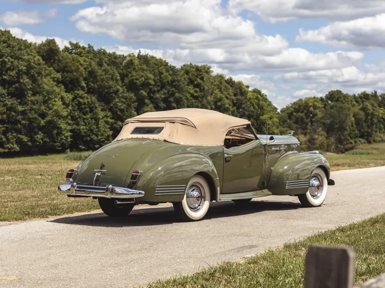 1941 Packard Darrin | RM Sotheby's | Photo: Teddy Pieper - @vconceptsllc