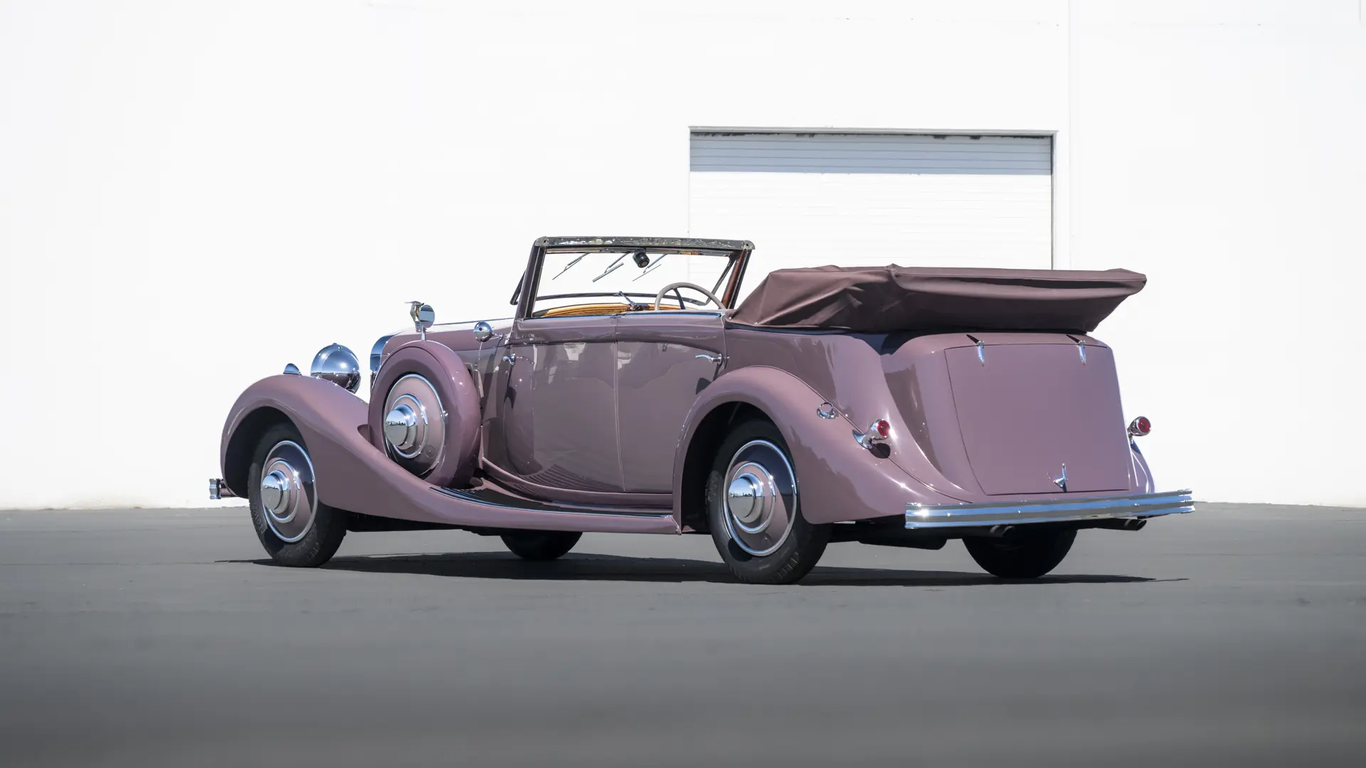 https://cdn.rmsothebys.com/b/7/9/5/d/1/b795d111df8e626b064a76ef9c73816adb68c333.webp