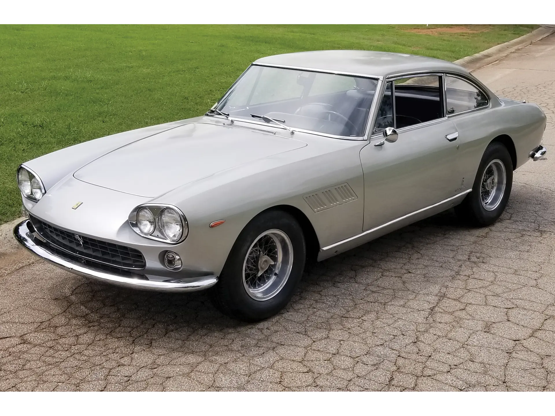 1964 Ferrari 330 GT 2+2 Series I by Pininfarina | Auburn Fall 2018
