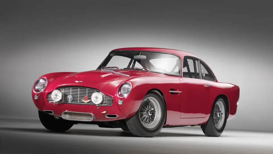 aston_martin_3_4_front 030