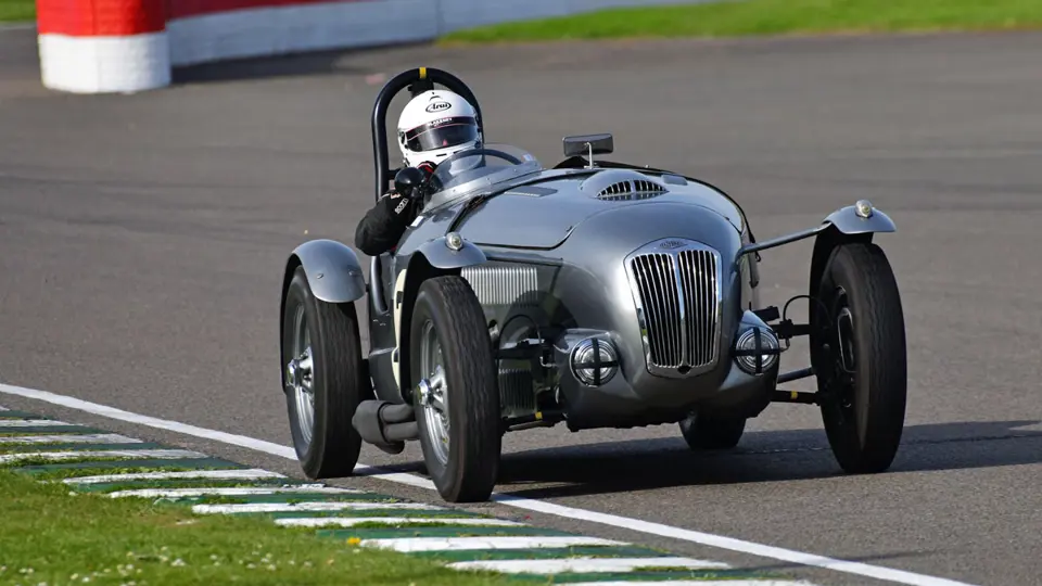 At the 81st Goodwood Members’ Meeting in 2024 the Frazer Nash contested the Peter Collins Trophy.