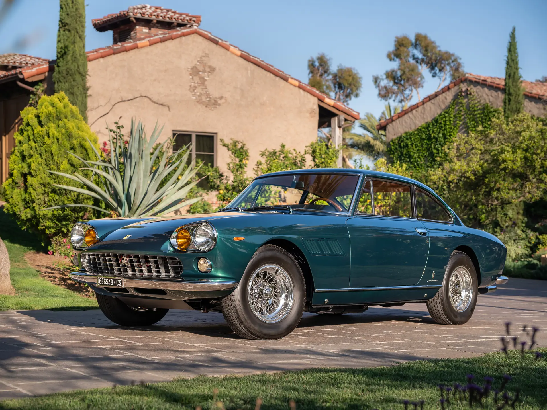 A.D.B. フェラーリ 330GT 2＋2 1966 Ferrari 330 GT 2+2 Series II by Pininfarina | Arizona
