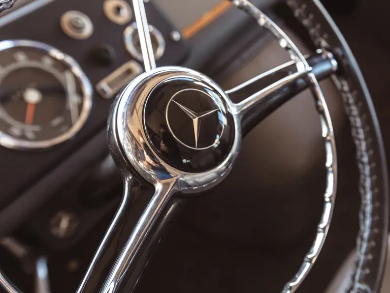 1959 Mercedes-Benz O 319 Van | RM Sotheby's | Photo: Teddy Pieper - @vconceptsllc