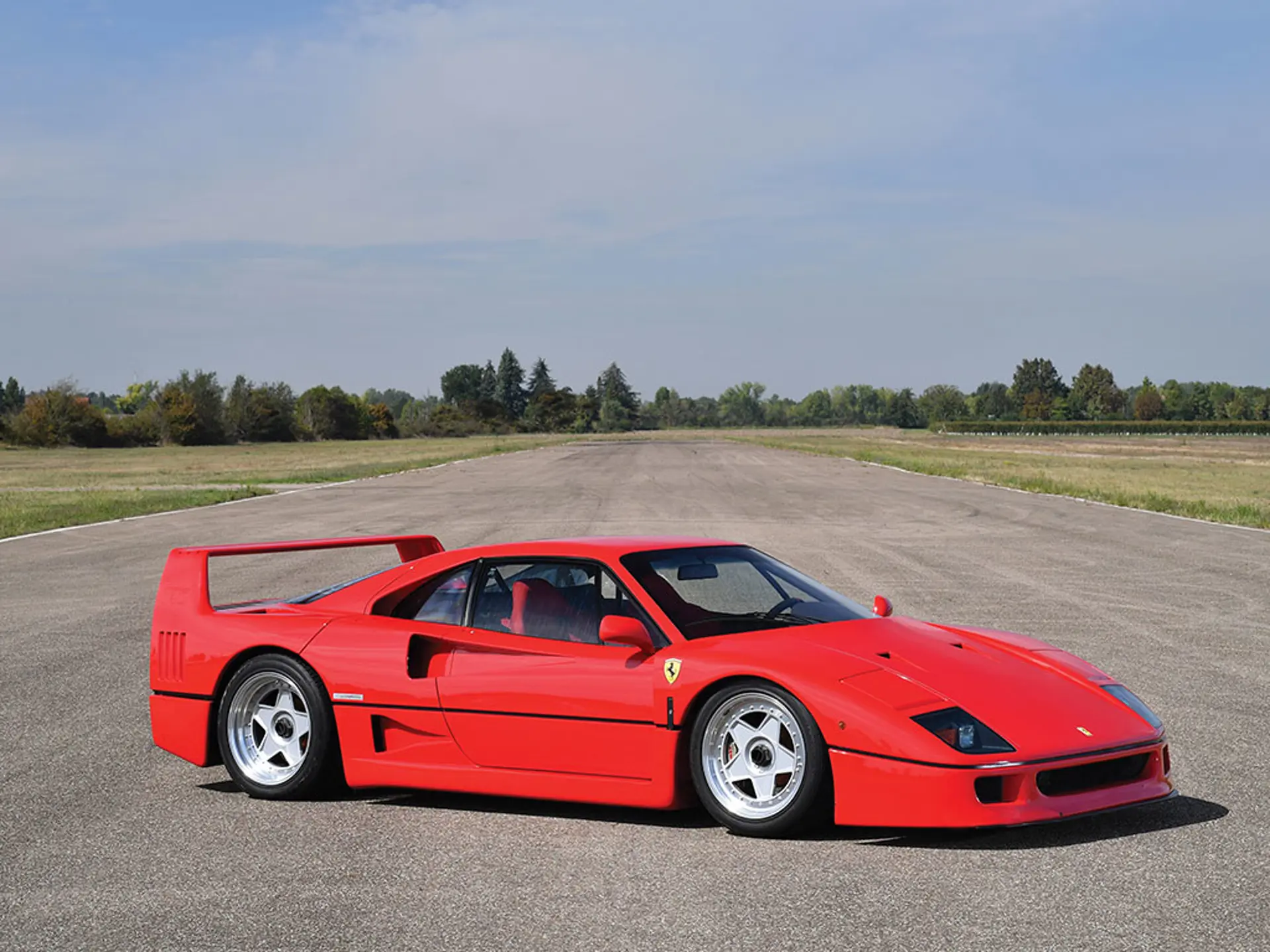 1992 Ferrari F40 | Duemila Ruote | RM Sotheby's