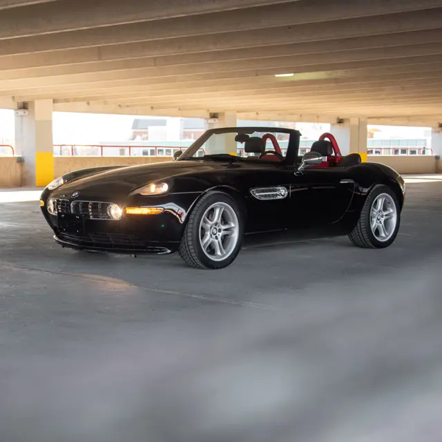 BMW  Z8  シルバー  ハードトップ  2000年  世界限定 1344個 Bonhams Cars : 2001 BMW Z8 Convertible with Hardtop Chassis
