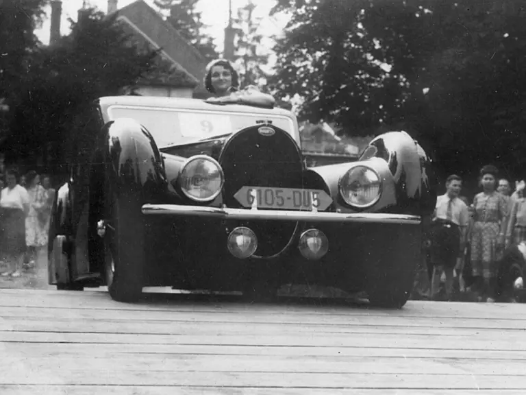 Chassis 57384 took 1st place at the 1947 Beaune Concours d'Elegance.