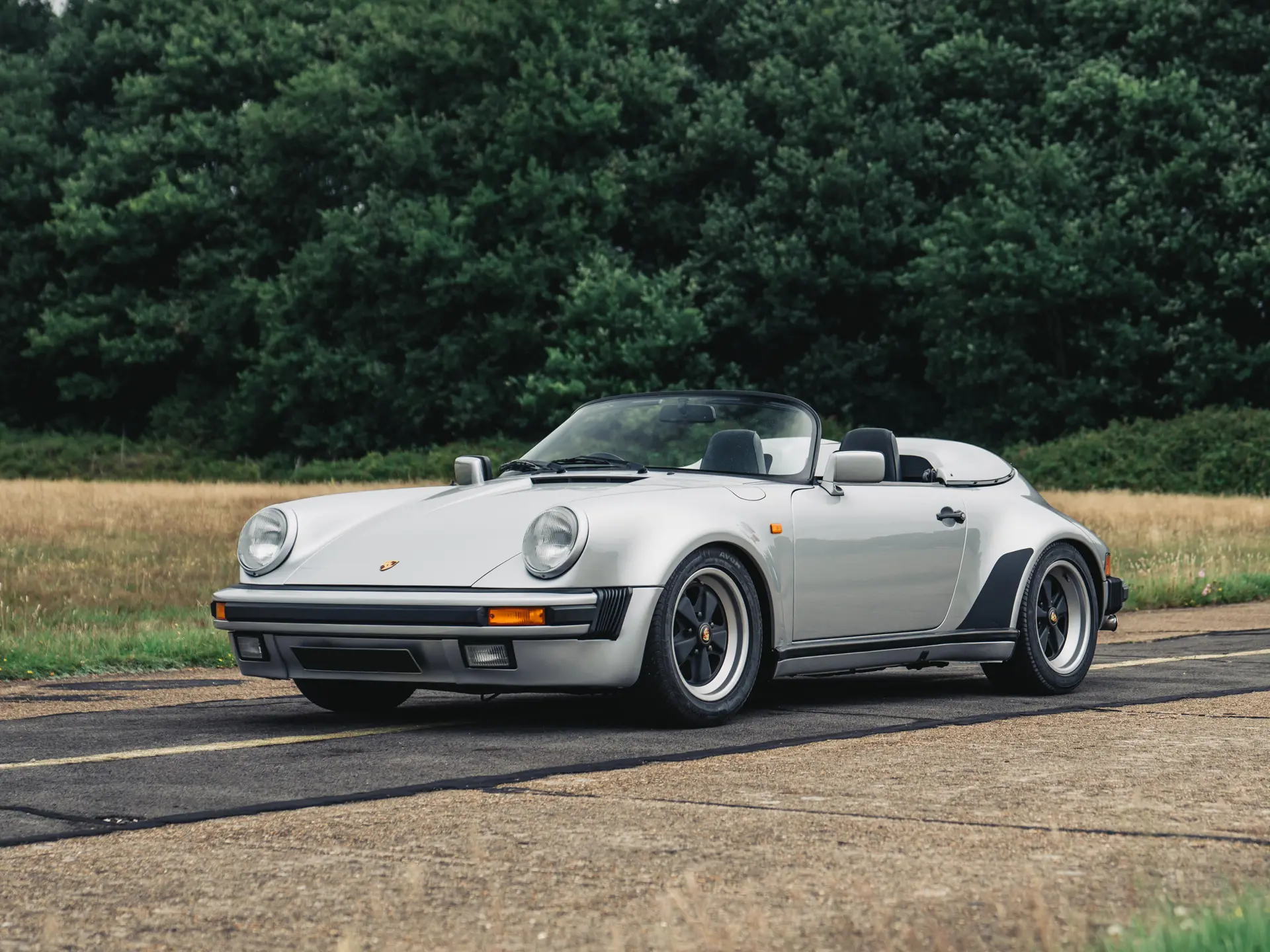 MAXICAMPS Porsche 911 Speedster 1988年 Porsche 911 Speedster (1988) - pictures, information & specs