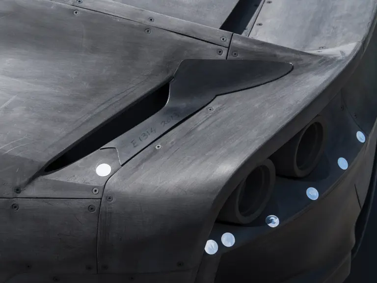 Ferrari Dettaglio Modello aerodinmico 812Superfast, sullo sfondo la Galleria del Vento di Renzo Piano