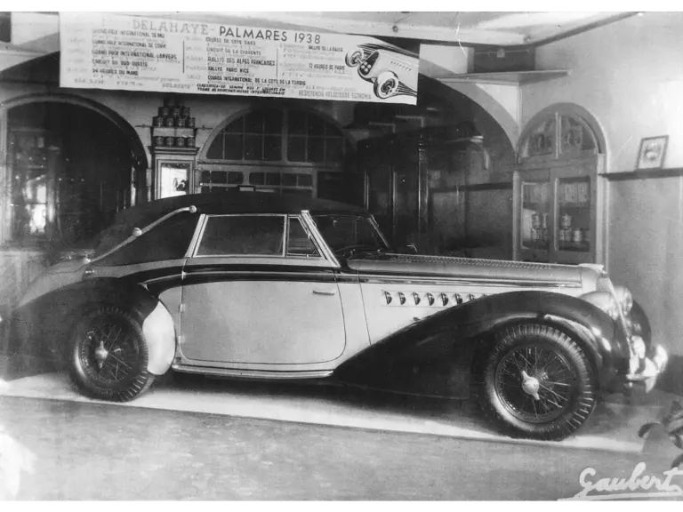 Chassis no. 60139 as seen when new at Delahaye’s dealership in Lisbon.