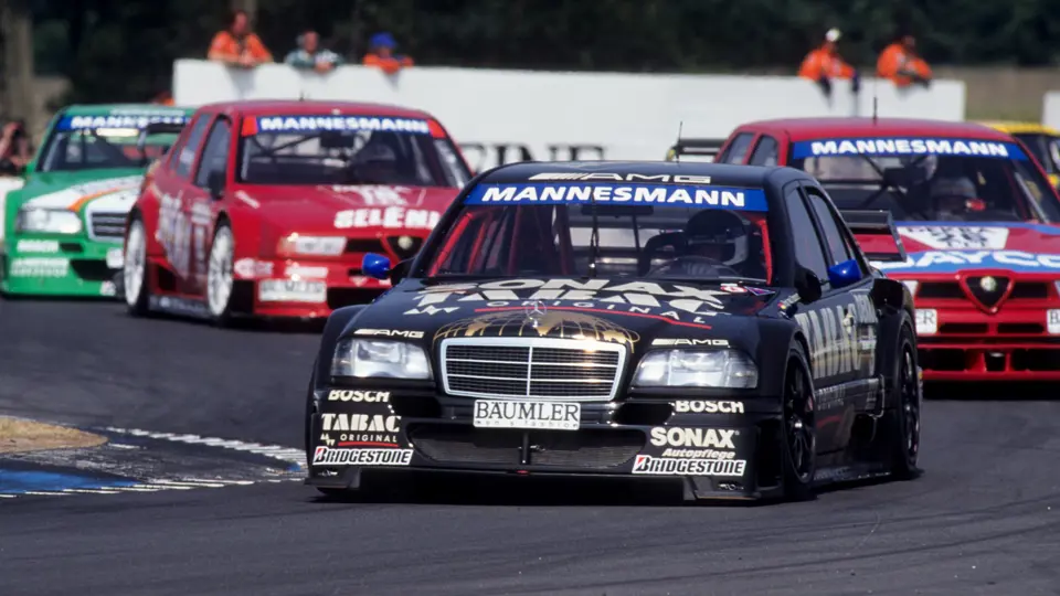 Jörg van Ommen drove the C-Klasse to 2nd place overall in the 1995 DTM Championship.