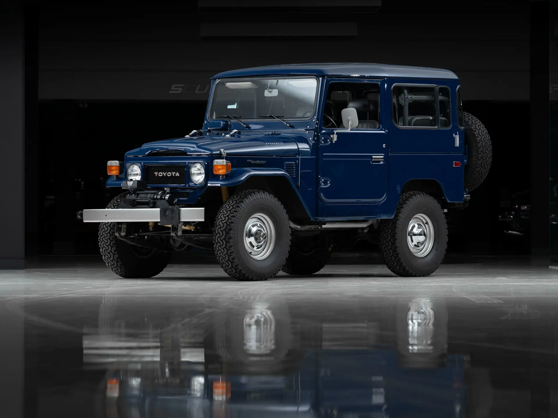 FJ40315898