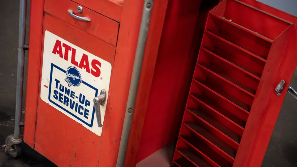 Atlas Tune-Up Service Equipment | Auburn Fall 2021 | RM Sotheby's