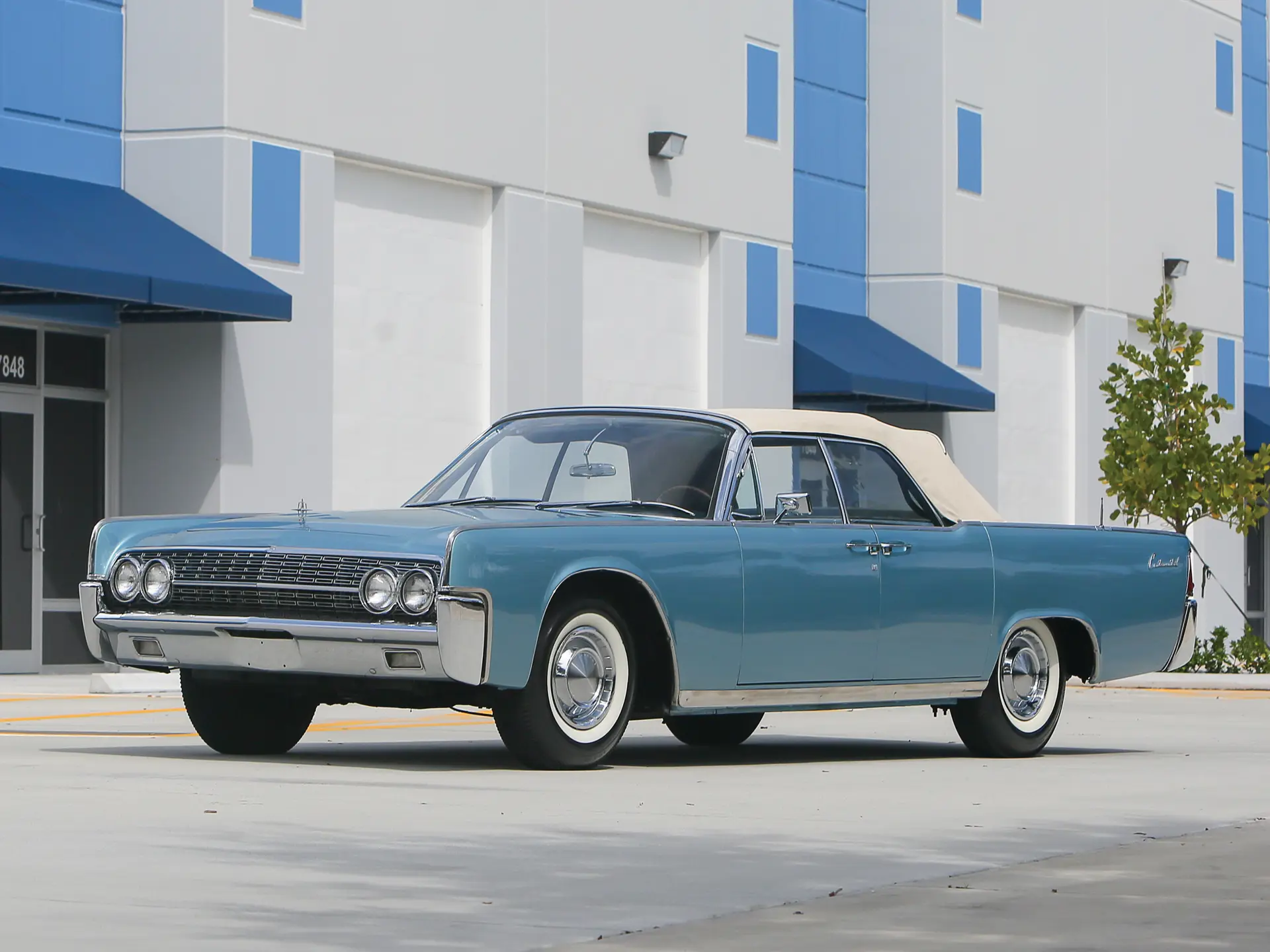 TEKNO NO.829 LINCOLN CONTINENTAL （ブルー） Tekno Models 829 Lincoln Continental - QDT