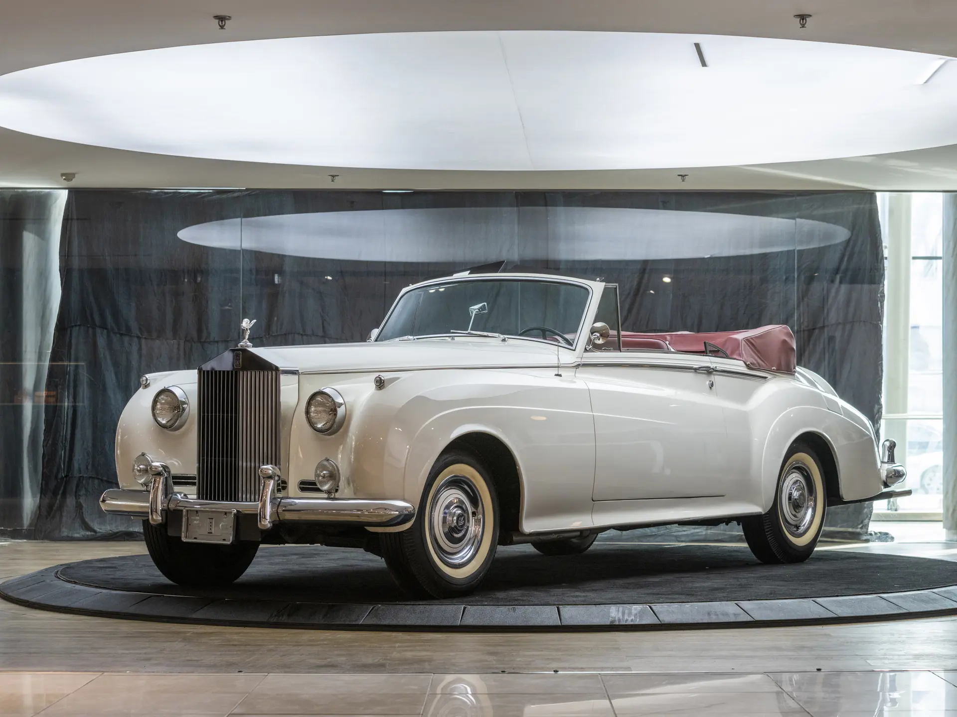 LONE ★STAR ROLLS - ROYCE SILVER CLOUD Ⅱ 1962 Rolls-Royce Silver Cloud II Left-Hand-Drive | Beverly