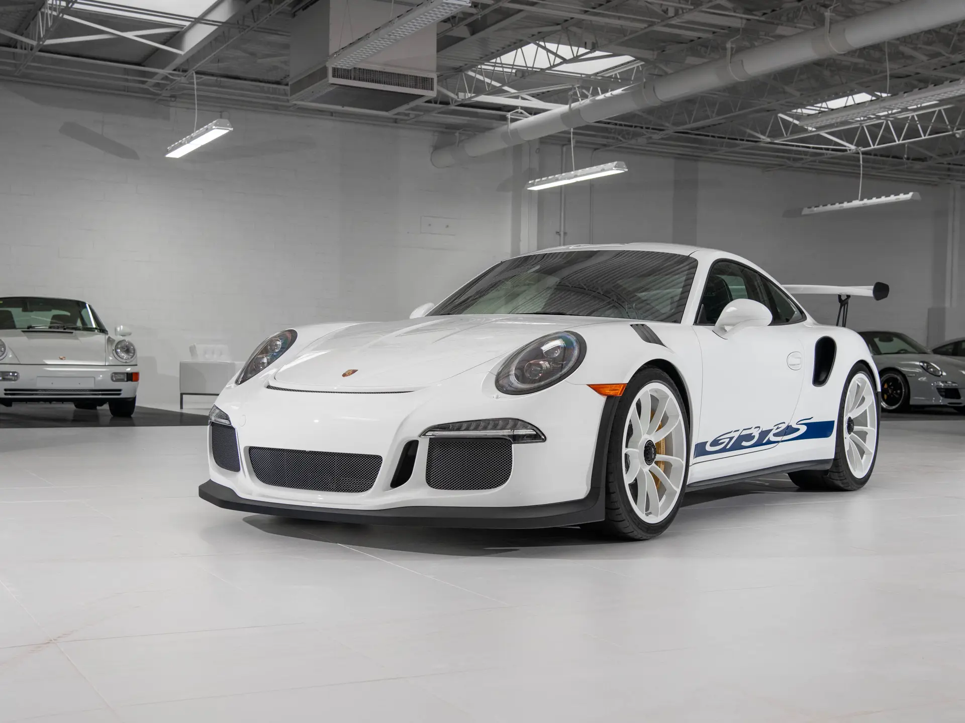 2016 Porsche 911 GT3 RS | The White Collection | RM Sotheby's