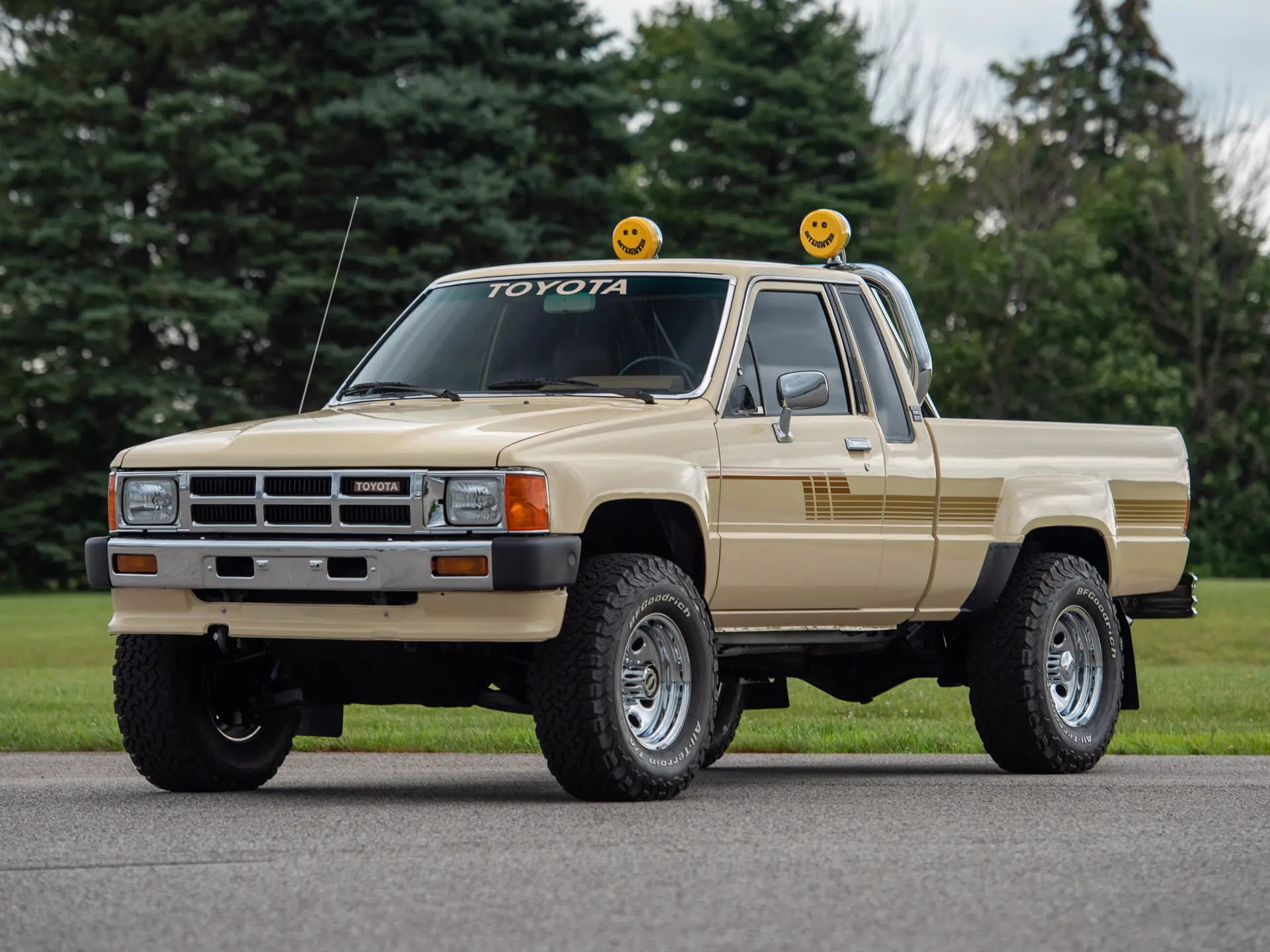 1986 Toyota 4×4 Xtracab Pickup | Auburn Fall 2021 | RM Sotheby's